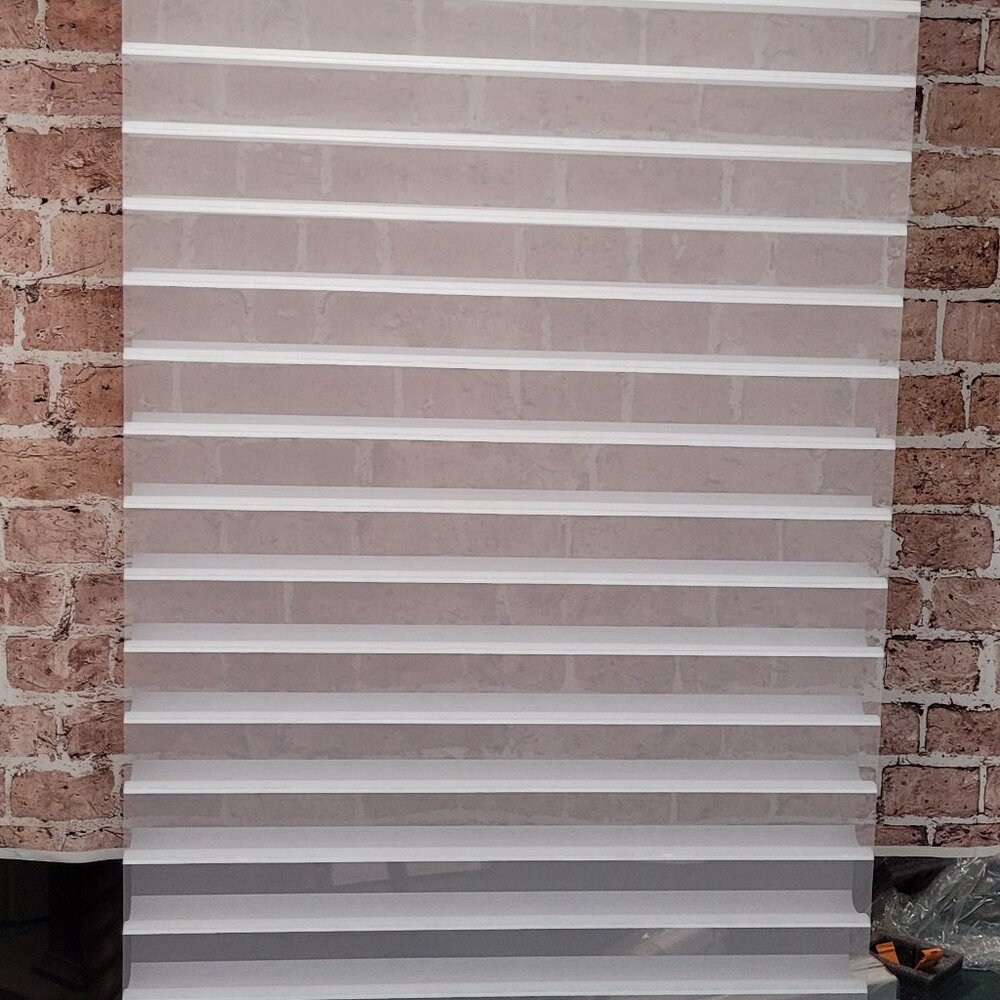 Hunter Douglas Silhouette A-Deux 41.5 x 70